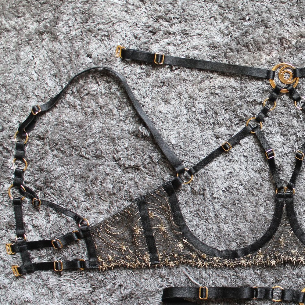 SOLD Bordelle Selene Open Ouvert Wire Bra Thong set Black Gold star embroidery - Picture 3 of 12